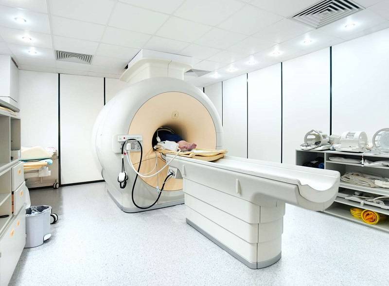 mri روش نشخیصی جراح مغز و اعصاب برای تومور های مغزی